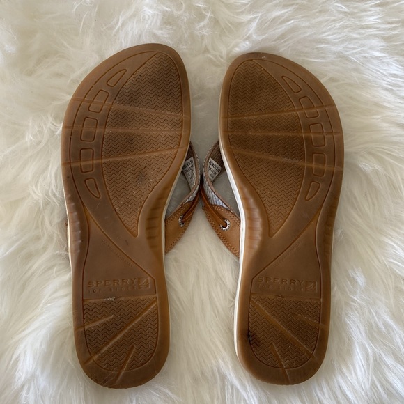 Sperry Flip Flops - Picture 3 of 7